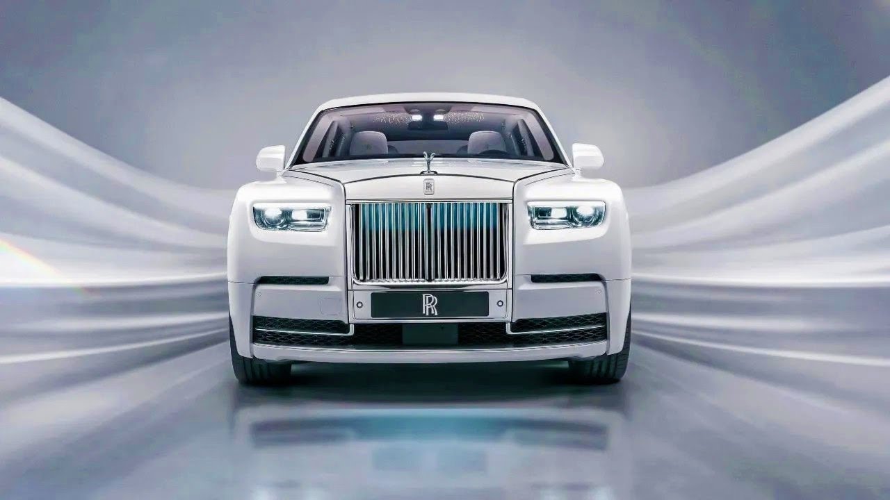 رولز رويس فانتوم 2023 سيارة فاخرة تستخدم محرك V12 الاسطوري
