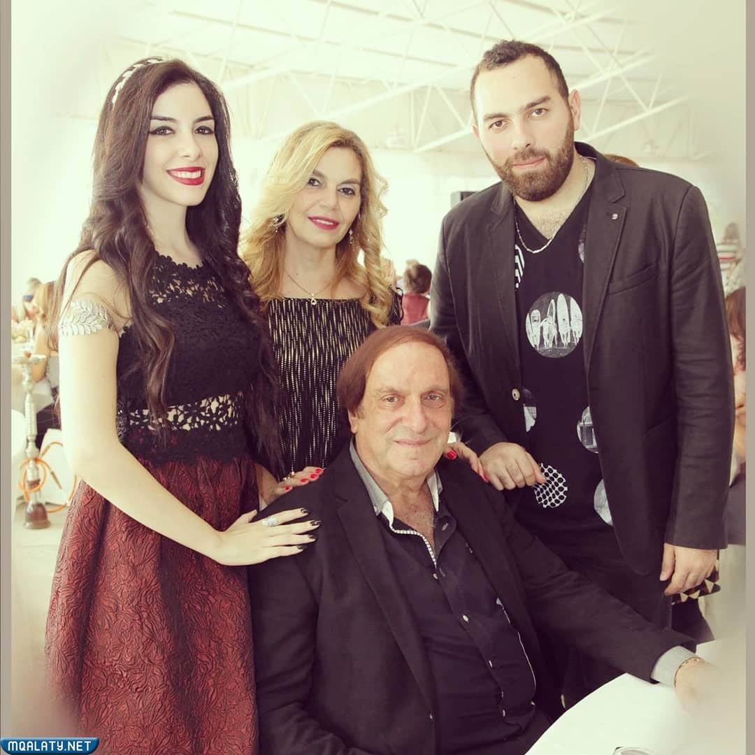 سامي كلارك وزوجته وأولاده