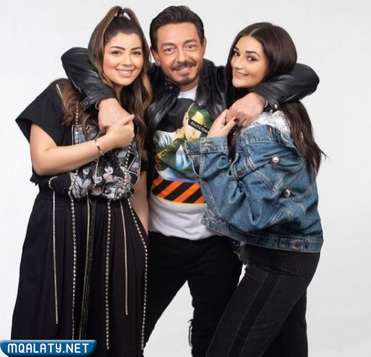 صور أحمد زاهر مع بناته