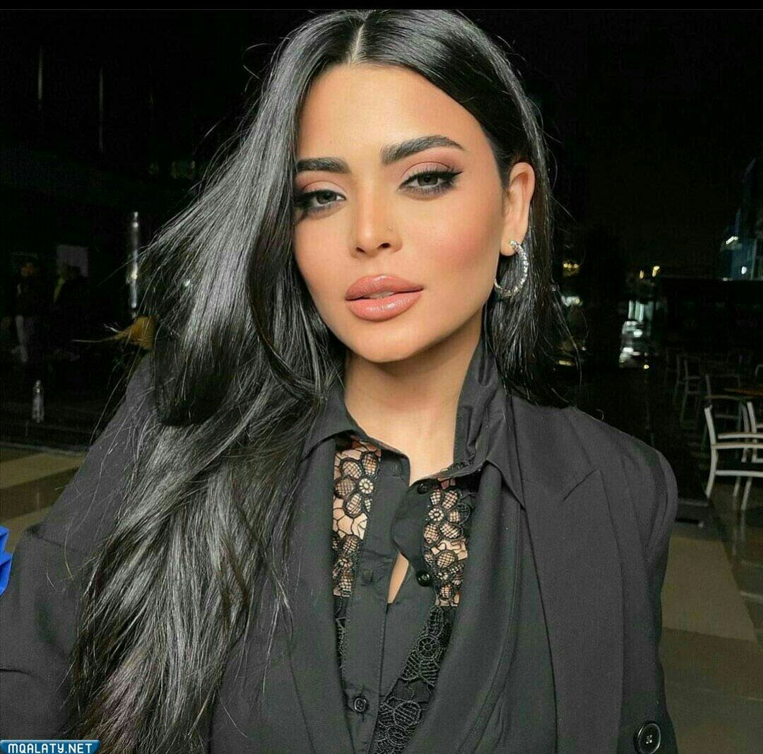 من هي اسماء جلال