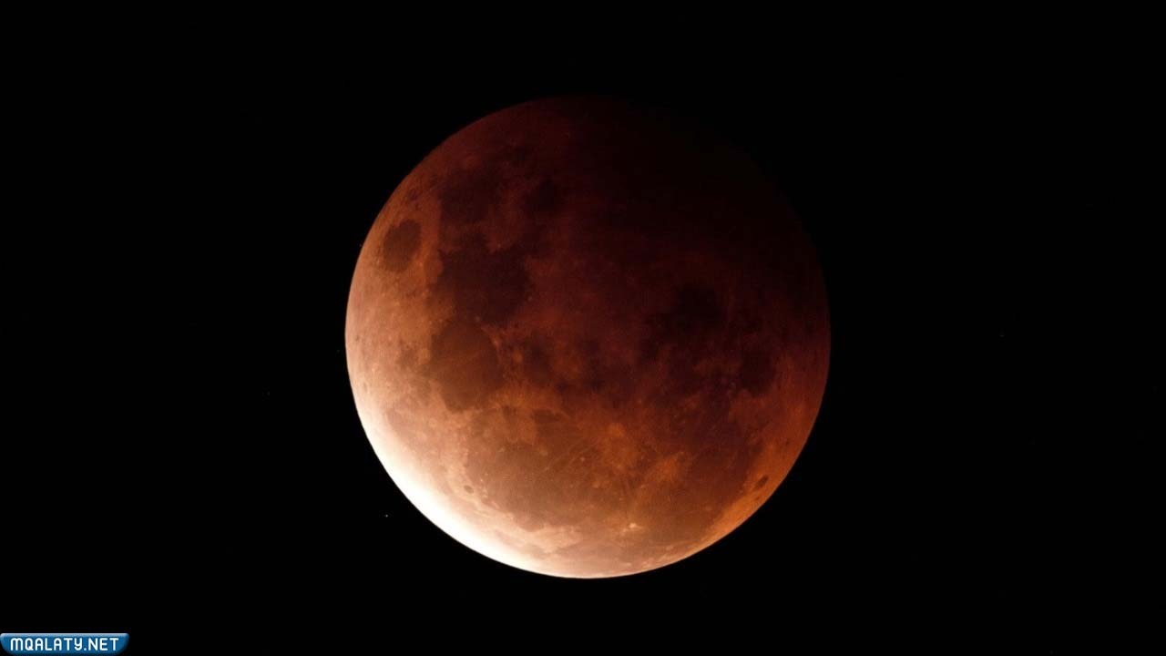 صور خسوف القمر اليوم