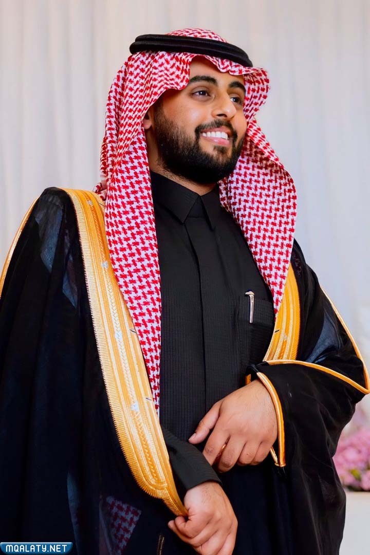 عبد العزيز العقلا السيرة الذاتية