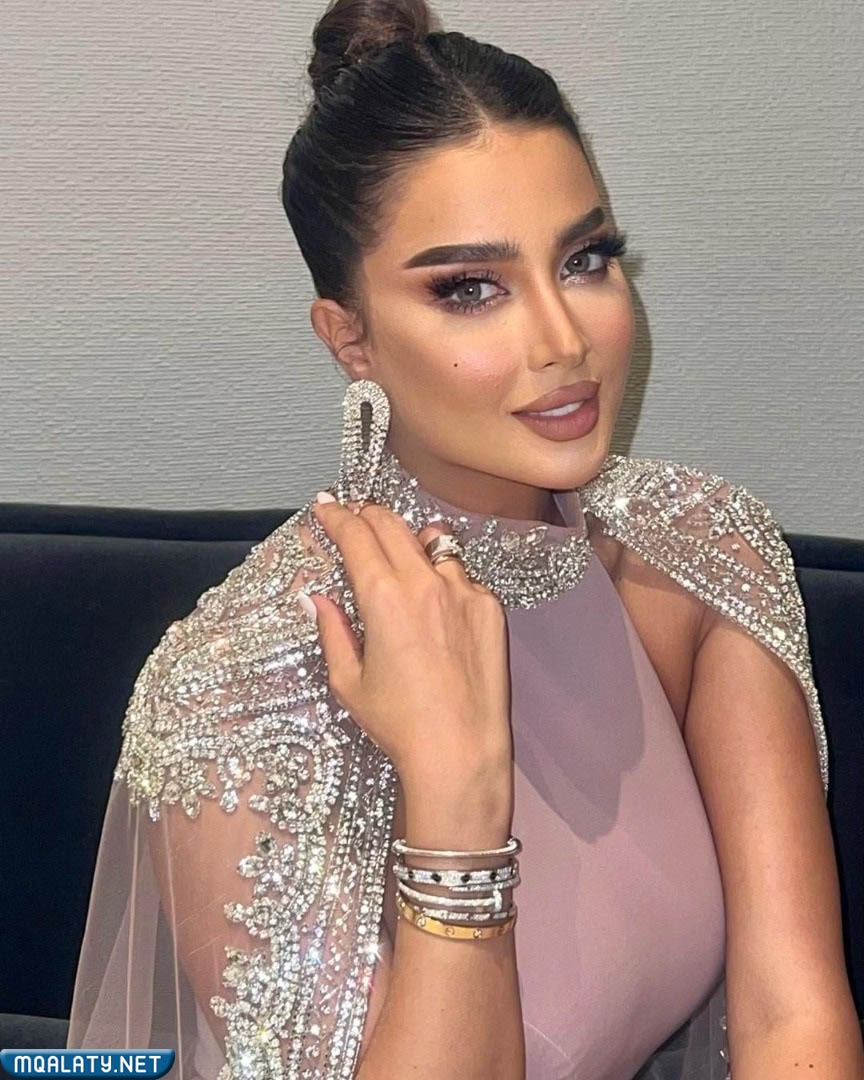 من هي الدانه مودل ويكيبيديا
