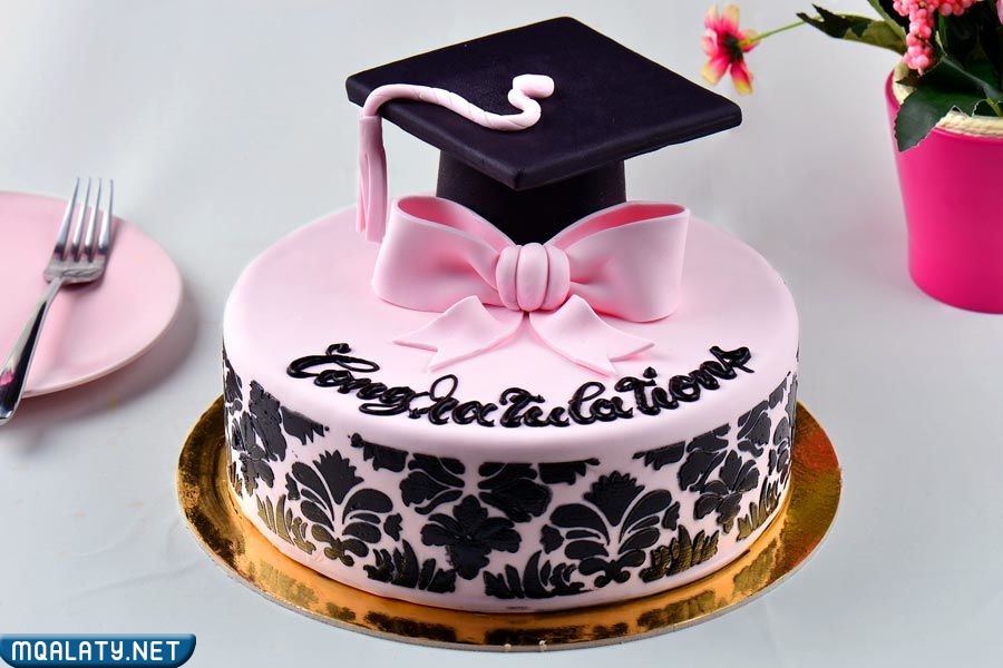 أشكال قوالب كيك تخرج 2023