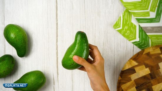 طريقة اكل الافوكادو بالصور