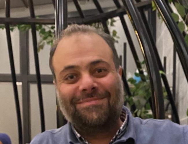 عزت الداعوق السيرة الذاتية