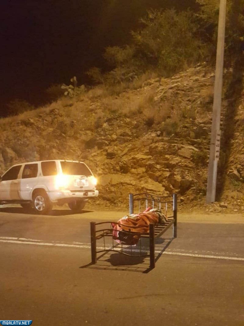 جثه في شارع ابها بالصور