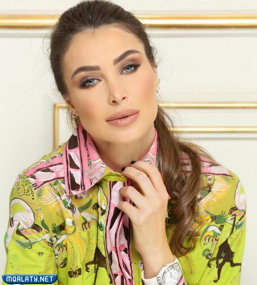 من هي أنابيلا هلال ويكيبيديا