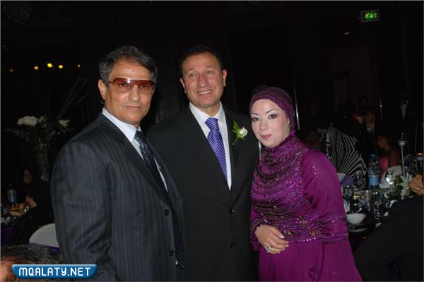 من هي زوجة محمود الخطيب ويكيبيديا