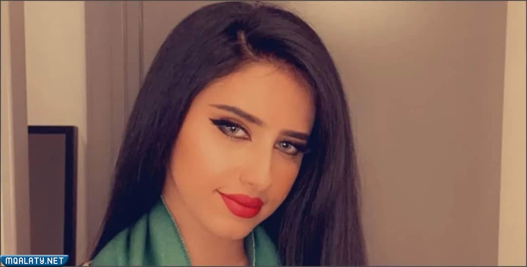 مودل اش السيرة الذاتية