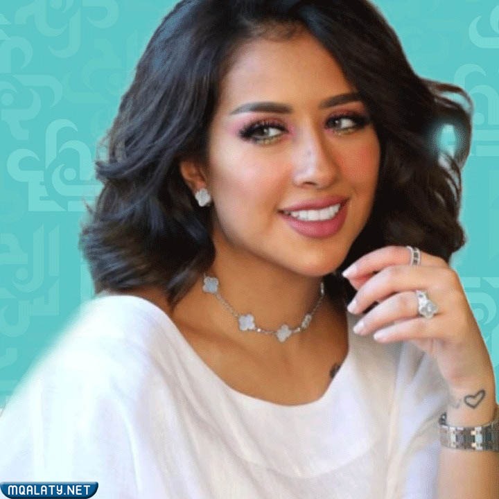 فرح الهادي السيرة الذاتية