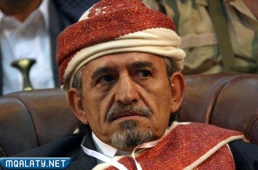 صادق بن عبدالله الأحمر السيرة الذاتية