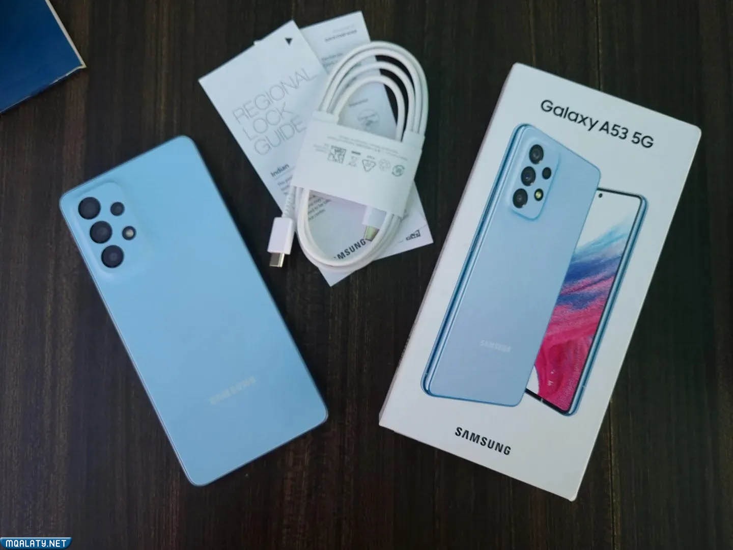المرفقات التي تتواجد في علبة Samsung Galaxy A53 5G
