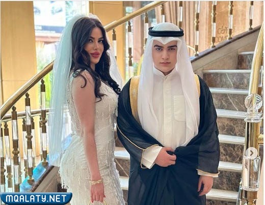 "من